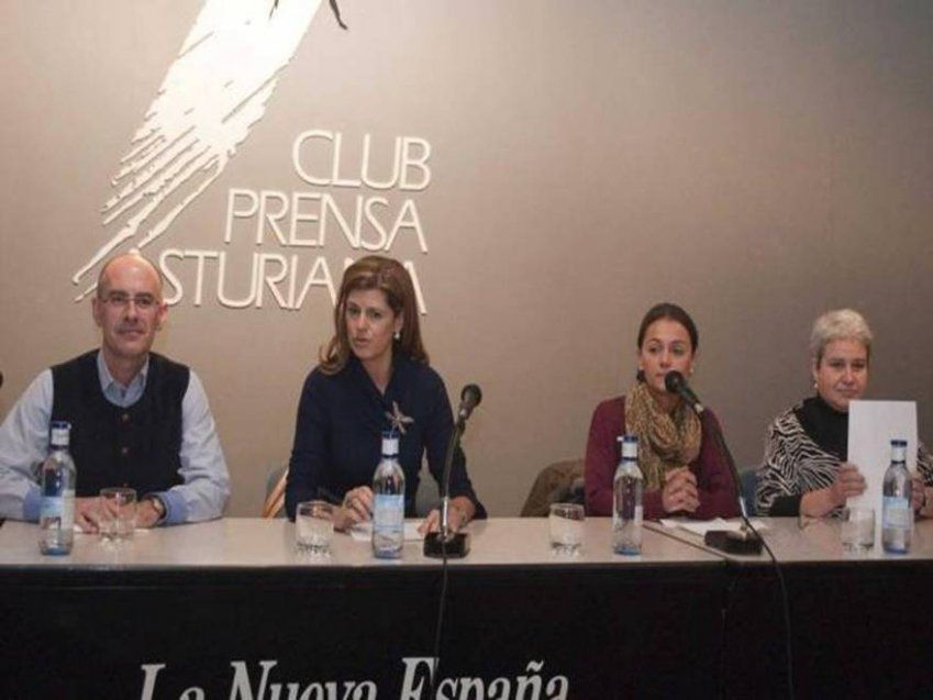 De izquiera a derecha, Juan Santos, Charo Arenas. Montserrat Díaz de Vega y Mariví Incháustegui